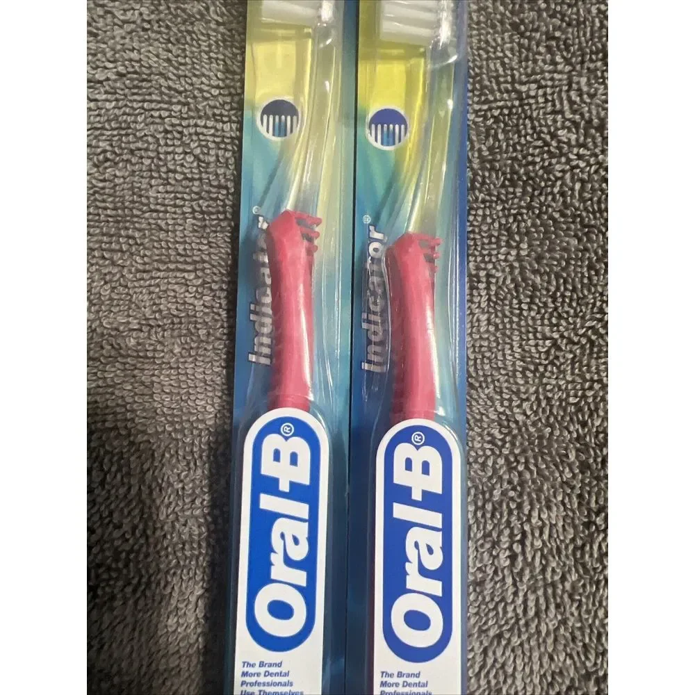 VTG Oral-B Indicator Soft Bristle Toothbrush Blue & Clear from 2002 NOS, Dentist